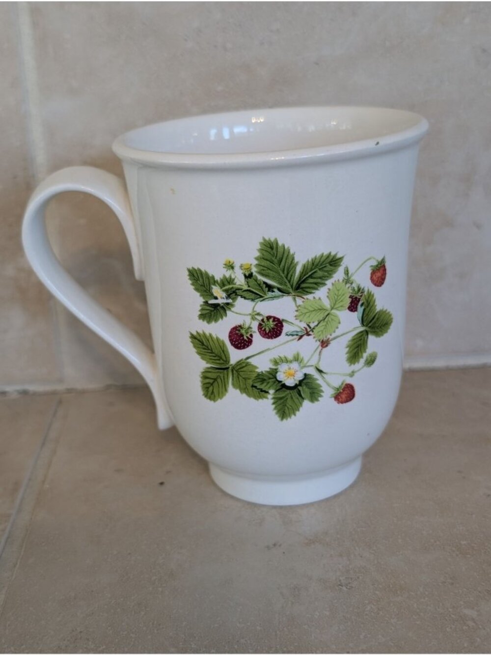 Vintage Portmeirion "Summer Strawberries" Ceramic Bell Beaker Mug England Tea